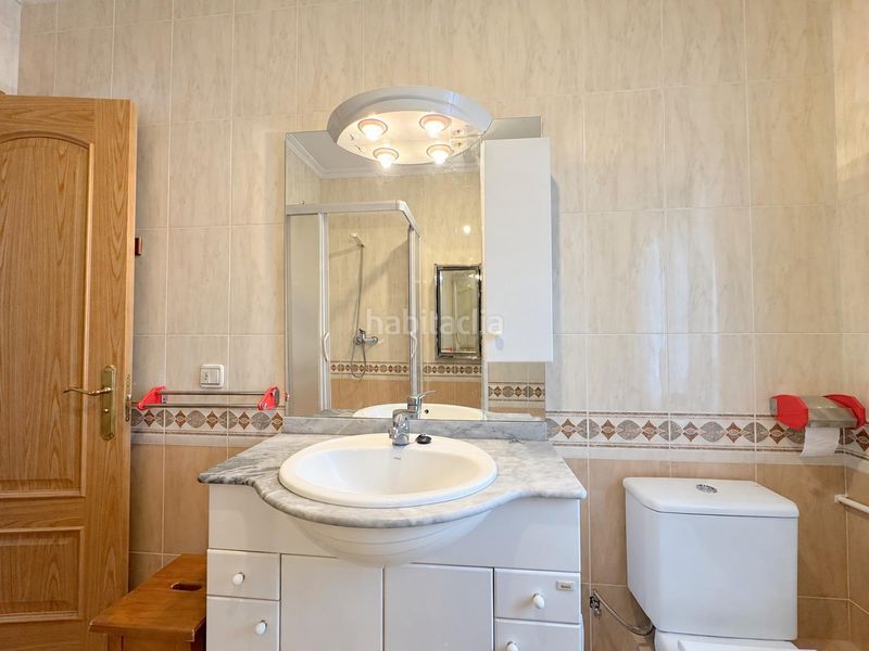 Foto 0be875f0-00a9-49e2-b24d-e10b77daa275. Piso amplio piso en zona céntrica , ideal para inversión o residencia en Ávila