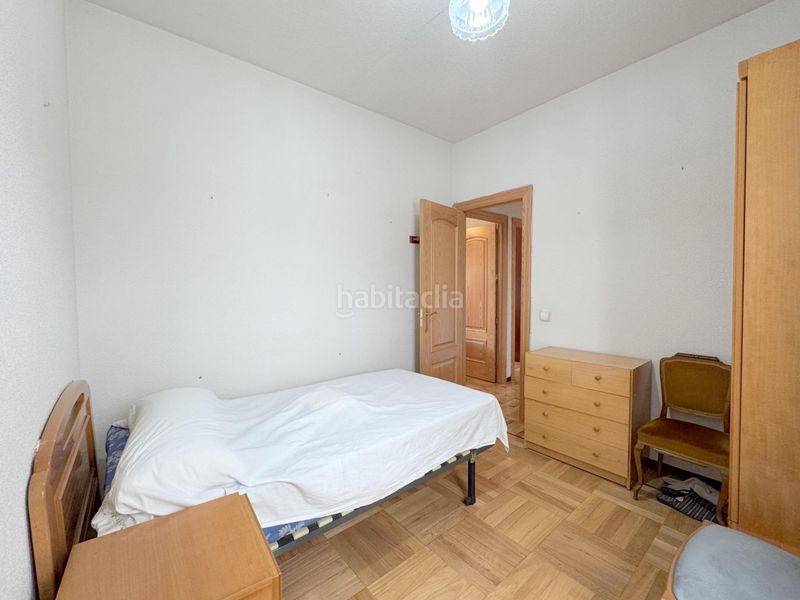 Foto 54772b4d-c657-40b9-8250-1851ab467850. Piso amplio piso en zona céntrica , ideal para inversión o residencia en Ávila