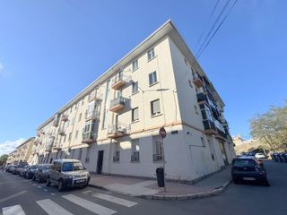 Pis a San Antonio. Oportunidad piso zona san antonio, ávila