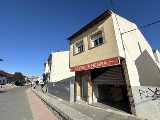 Haus in Maello. Oportunidad única en maello ávila  vivienda  local comercial por