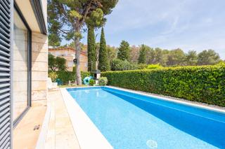 Maison à Vallpineda - Rocamar. Impresionante casa en venta con licencia turistica en la urbaniz