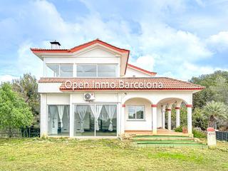 Maison à Olivella. Chalet independiente en venta en les colinescal surià