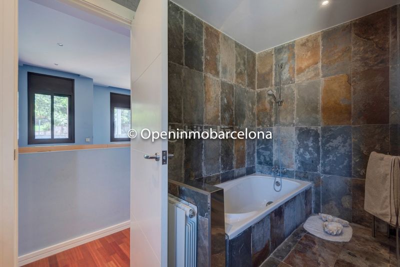Foto 74984b5d-e481-46c9-8054-ffb286d57940. Casa amb calefacció aparcament piscina a Olivella