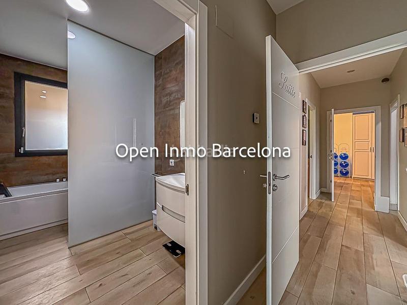 Foto 5ac3fe3d-84ca-4526-8b4d-245c1d82e9f4. Casa exclusiva villa de gran lujo en Santa Maria-l´Eixample-Sud Sumella Cubelles