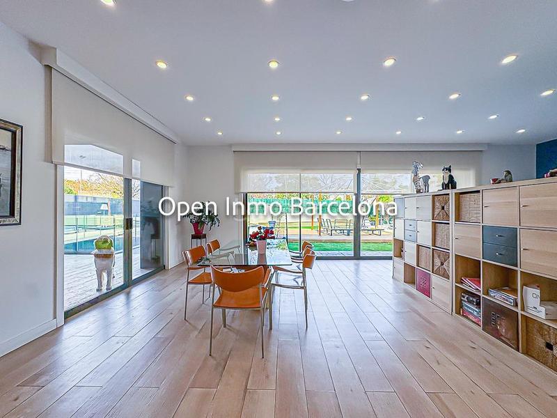 Foto 727a7b5f-1411-4a3c-9111-3bca69817a5a. Casa exclusiva villa de gran lujo en Santa Maria-l´Eixample-Sud Sumella Cubelles
