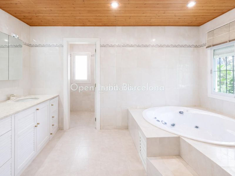Foto 3a23d44c-1ed8-43ee-a333-46cf128f45fb. Casa con parcheggio piscina in Vallpineda-Santa Bàrbara Sitges
