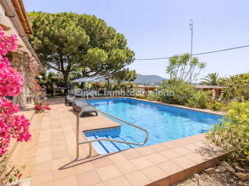 Foto 60c5b825-132f-42c8-8834-dcba0ef1bfd9. Casa con parcheggio piscina in Vallpineda-Santa Bàrbara Sitges