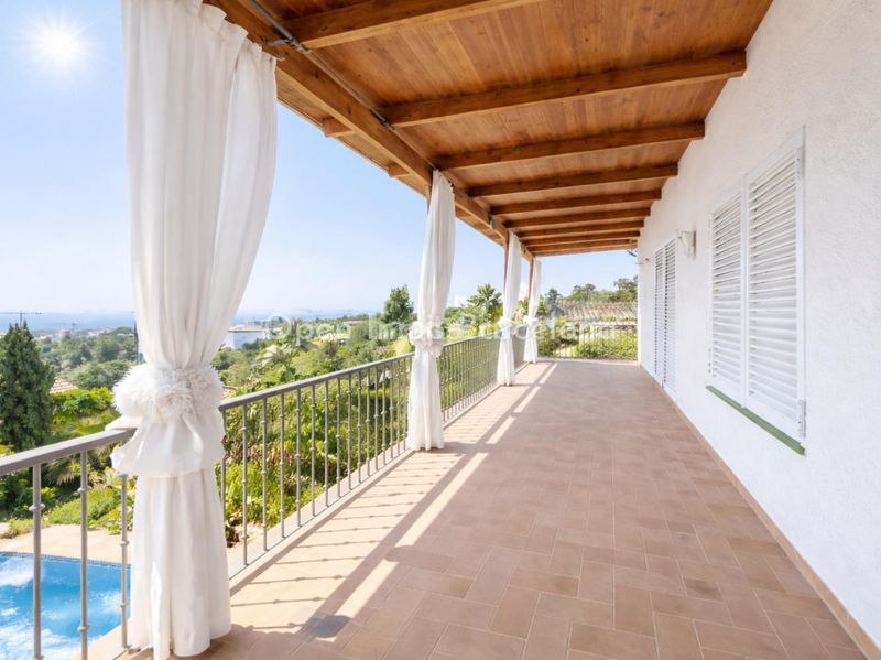 Foto f499e280-2fec-4f50-96f6-bbcd85a8992f. Casa con parcheggio piscina in Vallpineda-Santa Bàrbara Sitges