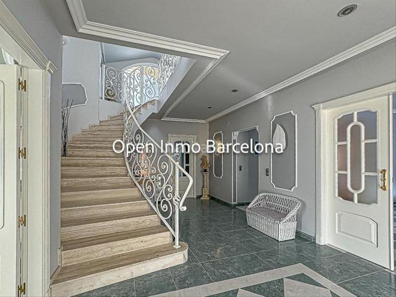 Foto 00defd6d-1d8f-409f-bc62-894dac1d0f32. Casa villa de lujo con parcela de 3200 metros en Olivella