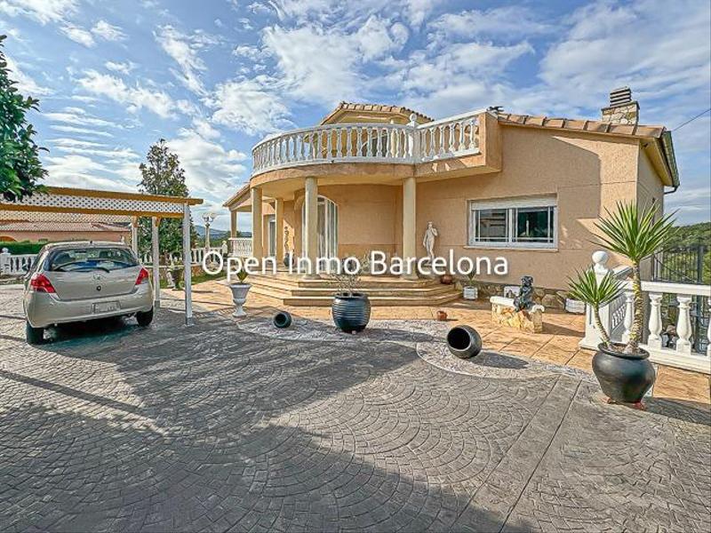 Foto 07a25605-92ff-44f5-8bd7-2f3131757ab3. Casa villa de lujo con parcela de 3200 metros en Olivella