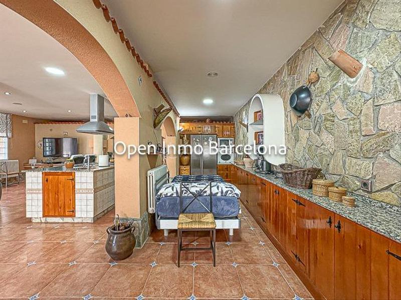 Foto 440103d7-bb9d-43ac-8360-c79af02c5844. Casa villa de lujo con parcela de 3200 metros en Olivella