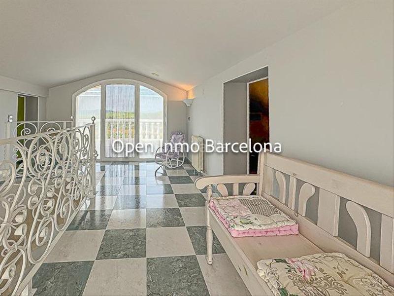 Foto 528c8e38-e262-4dcc-b97c-06b23a6560a3. Casa villa de lujo con parcela de 3200 metros en Olivella