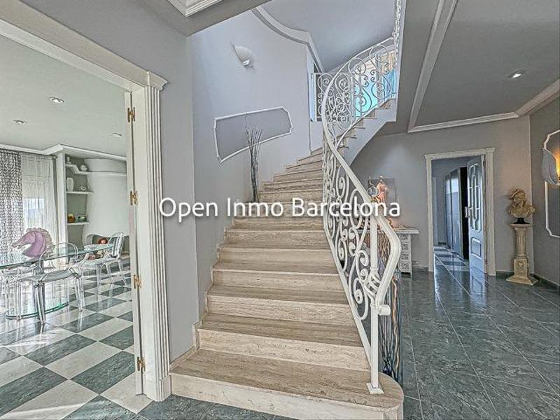 Foto 5864c72a-0e96-411a-880e-8c38a4e14fc8. Casa villa de lujo con parcela de 3200 metros en Olivella