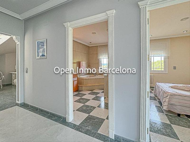 Foto 5c55d13c-aa8f-4605-b72c-3551ec332e02. Casa villa de lujo con parcela de 3200 metros en Olivella