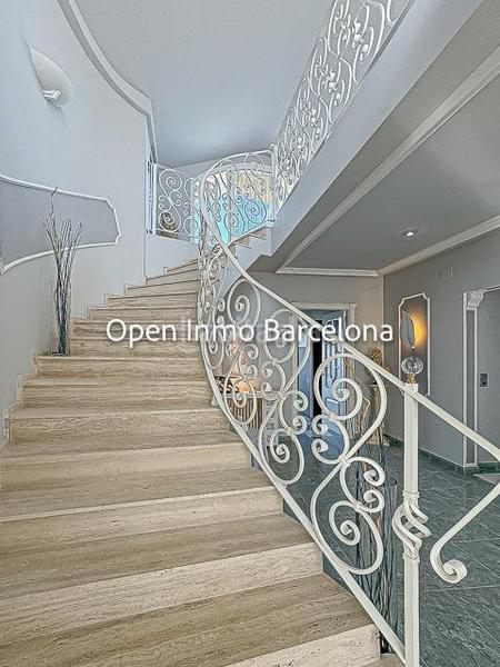 Foto 5e5645a5-ede7-4a90-a05a-9fdee19dd565. Casa villa de lujo con parcela de 3200 metros en Olivella