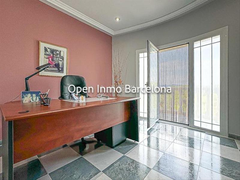 Foto a372b577-4766-4d8b-8dc5-4f691b5f2141. Casa villa de lujo con parcela de 3200 metros en Olivella