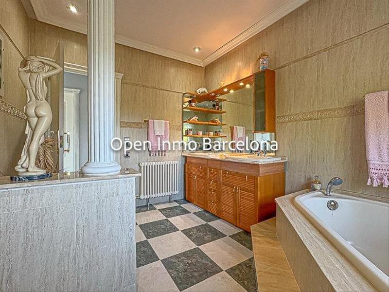 Foto ad2679ac-6b04-4464-af18-6bdc42843430. Casa villa de lujo con parcela de 3200 metros en Olivella