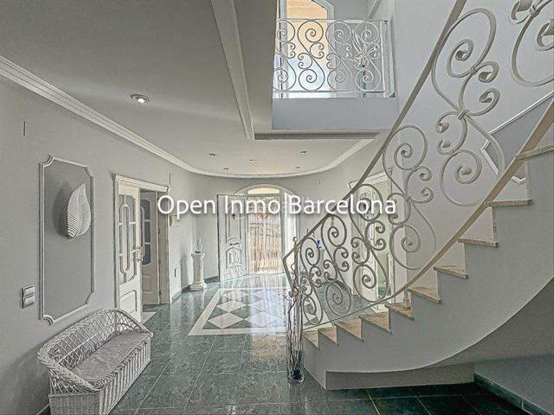 Foto c248ef1d-a6d3-47fb-a979-f2984ad3de80. Casa villa de lujo con parcela de 3200 metros en Olivella