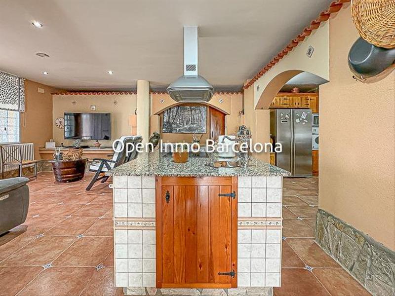 Foto cd4618f6-6db7-4717-86d2-a8da5098ce15. Casa villa de lujo con parcela de 3200 metros en Olivella