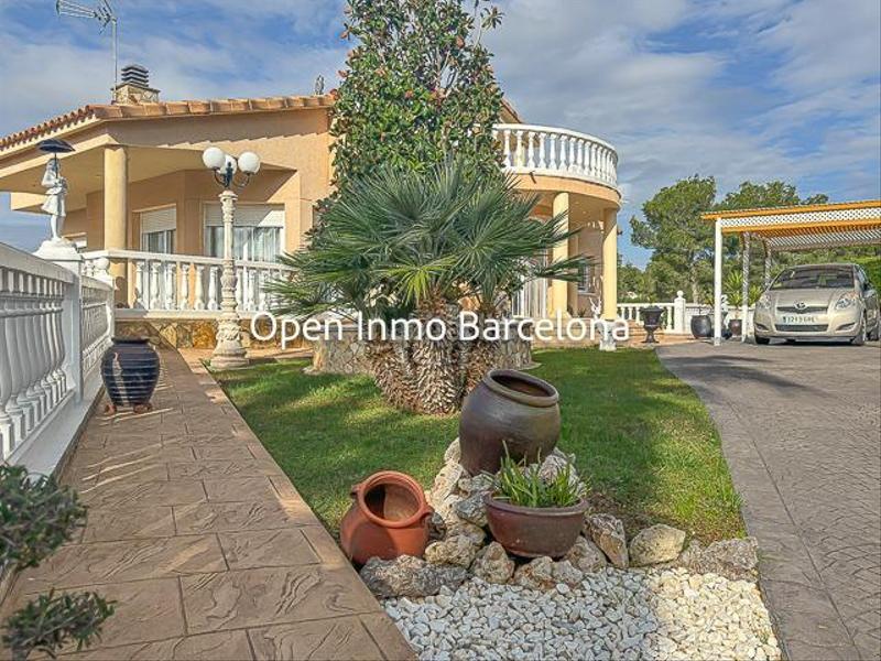 Foto db71a9c2-7213-4b38-8ed4-6e6070b7abcd. Casa villa de lujo con parcela de 3200 metros en Olivella