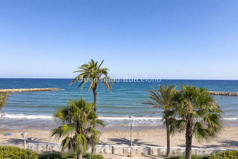 Foto aef62c38-098a-48cf-88be-87e86d31de1f. Casa amb aparcament a Prat de Vilanova Vilanova i la Geltrú