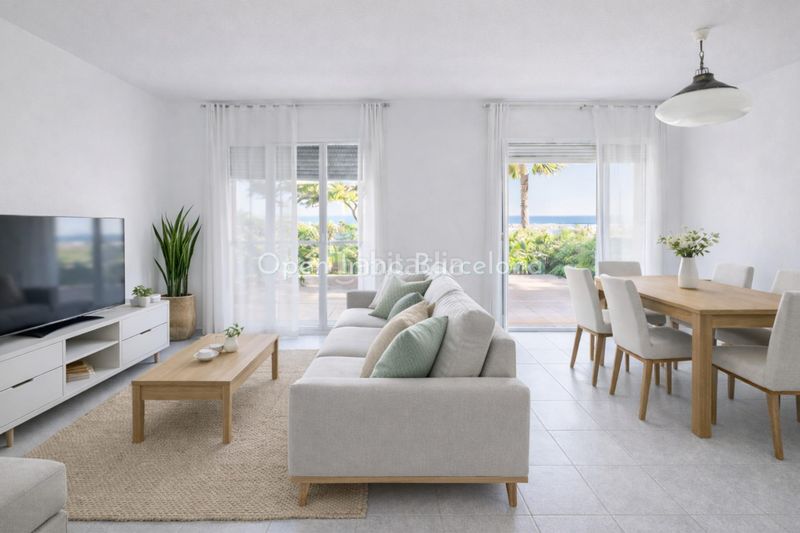 Foto b5afae5e-4475-441d-ace9-df3c2dd3c66e. Casa amb aparcament a Prat de Vilanova Vilanova i la Geltrú