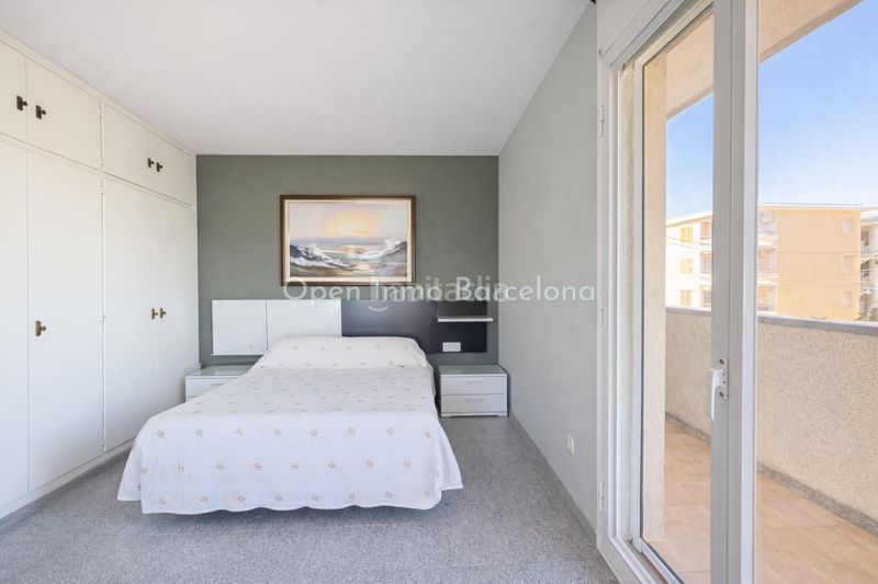 Foto e80be2c6-80e4-4174-9b0e-18ea116a32a2. Casa amb aparcament a Prat de Vilanova Vilanova i la Geltrú