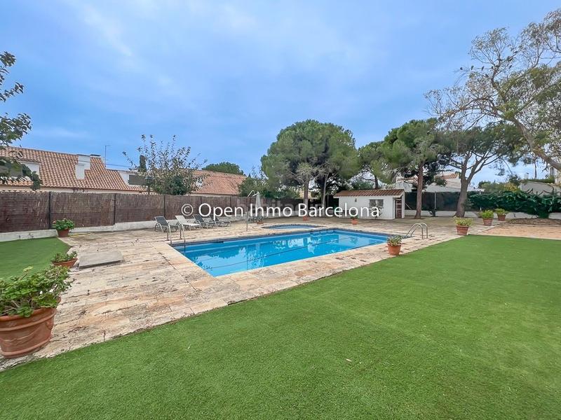 Foto 47dbf404-51e6-4bd3-9796-c0a14de1fe84. Terreny residencial a Puig Moltó - Can Macià Sant Pere de Ribes