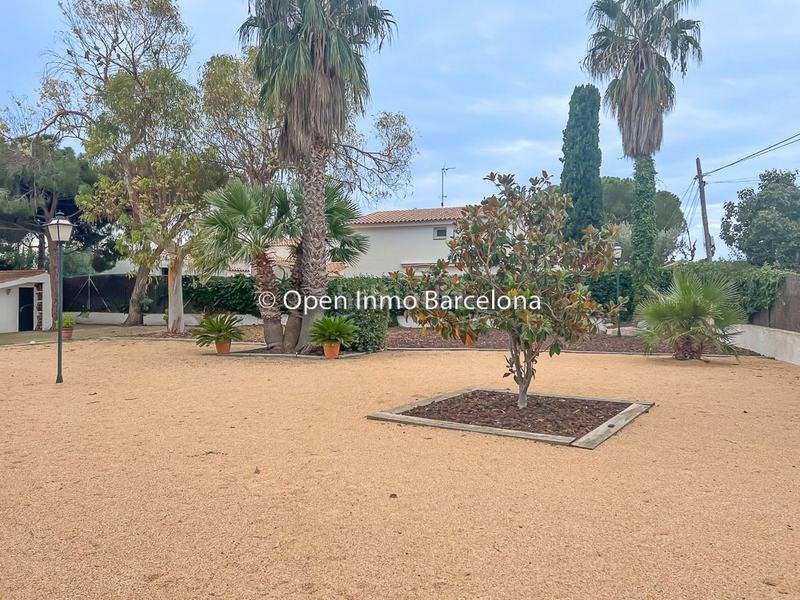 Foto ac27d954-5c91-40b9-9e1d-dcd524f76fb0. Terreny residencial a Puig Moltó - Can Macià Sant Pere de Ribes