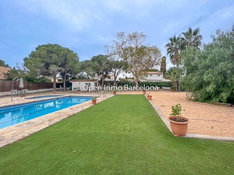 Foto c7095650-a7ff-4a5c-be95-75d429bb7979. Terreny residencial a Puig Moltó - Can Macià Sant Pere de Ribes