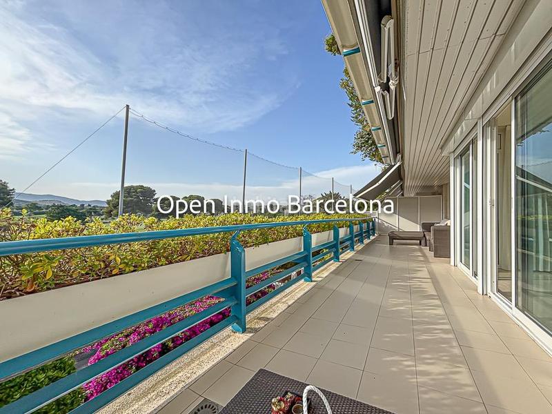 Foto bc5b9f49-5a07-47b9-b1c5-261f64c05ec8. Location appartement avec parking dans Can Girona - Terramar - Vinyet Sitges