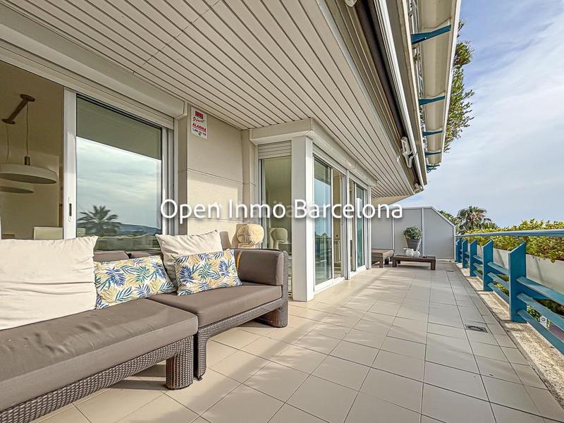 Foto ffc2f9e1-32ba-4985-9c2b-29f331257f6e. Location appartement avec parking dans Can Girona - Terramar - Vinyet Sitges