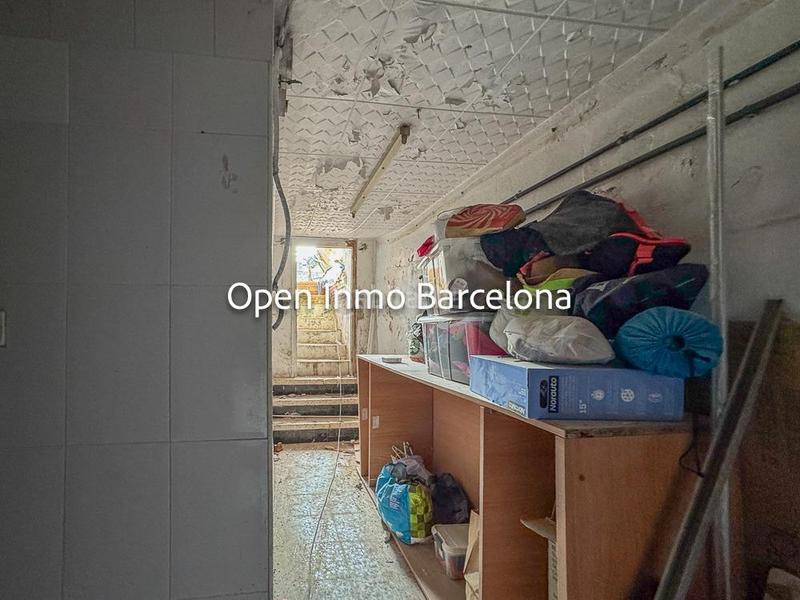 Foto 9e5918d9-d9b1-4bb9-86dd-a4764b3a621b. Geschäftsraum in Canyelles