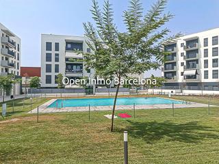 Pis a Les Roquetes. Espectacular piso de 3 habitaciones, 2 baños, terraza y zona com
