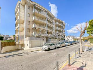Location Appartement à Centre. Alquiler de piso con parquing en sitges