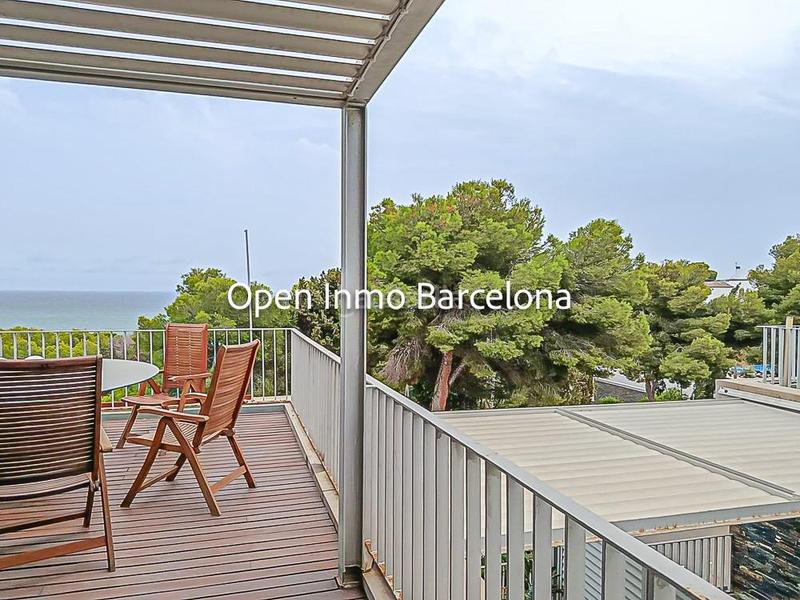 Foto 5711d753-810f-424f-92e6-13e724a5187b. Alquiler dúplex espectacular dúplex en alquiler en urb. casas del mar de sitges. en Sant Pere de Ribes