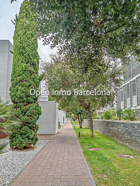 Foto 9f0f4a8c-a92e-4559-a9a8-1cc0478dff1e. Alquiler dúplex espectacular dúplex en alquiler en urb. casas del mar de sitges. en Sant Pere de Ribes