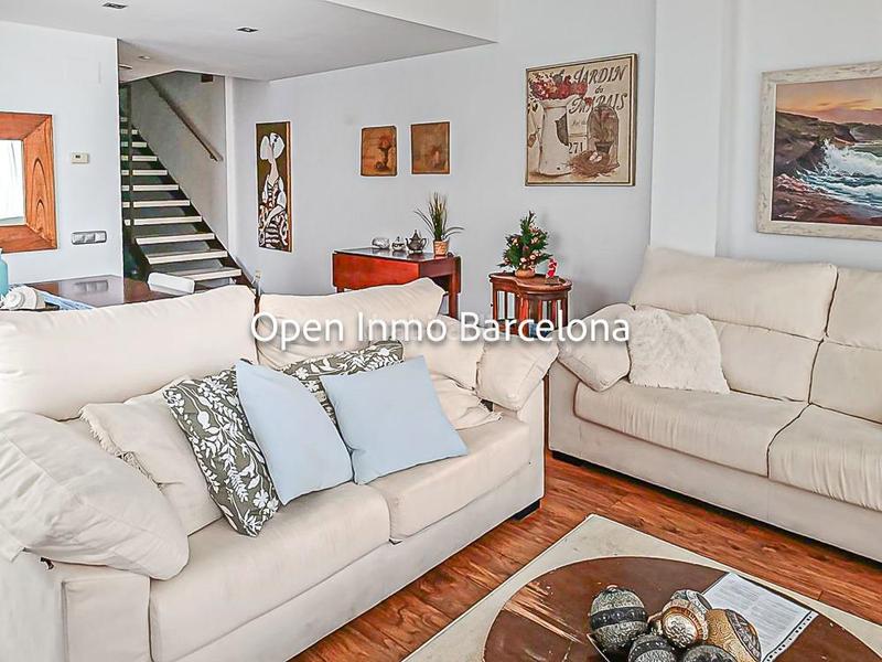 Foto e6483640-a0e0-4bdf-b495-ce3033e5b917. Alquiler dúplex espectacular dúplex en alquiler en urb. casas del mar de sitges. en Sant Pere de Ribes