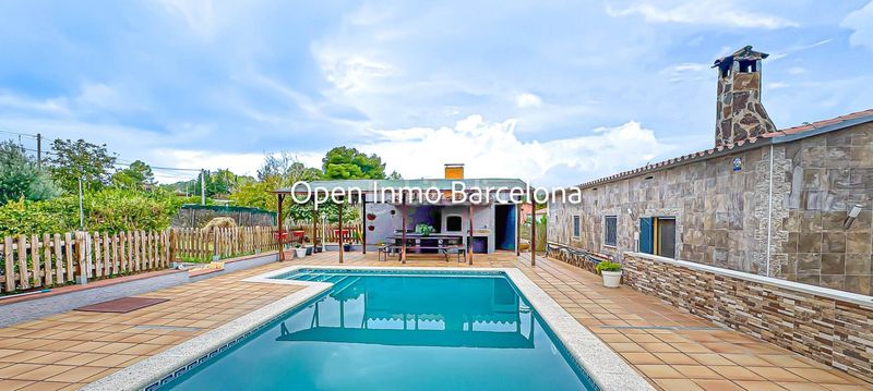 Foto 5a62d6cc-209a-4c8a-b62f-8a0b968c161a. Casa amb aparcament piscina a Avinyonet del Penedès