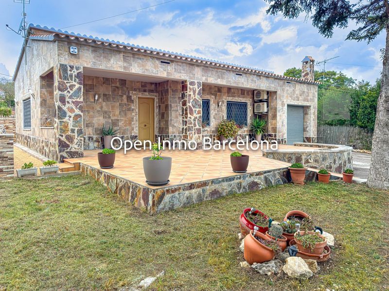 Foto 820ca694-ac8c-4ddb-bb60-f147c1ad172e. Casa amb aparcament piscina a Avinyonet del Penedès