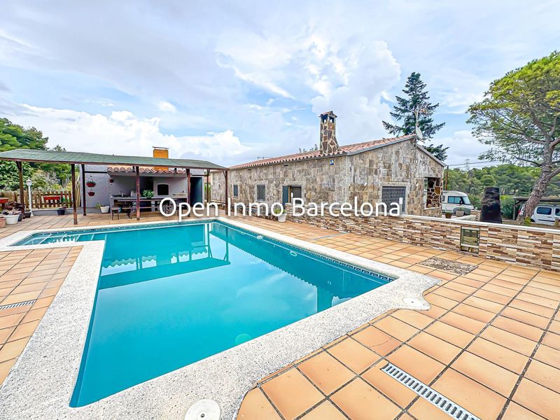Foto be3e5277-4516-45cf-a03d-ea011f68d07f. Casa amb aparcament piscina a Avinyonet del Penedès