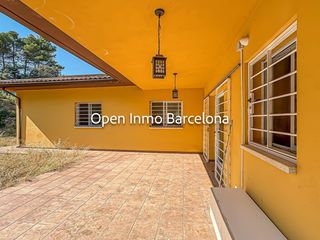 Xalet a Torrelles de Foix. Chalet en venta