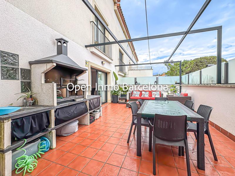 Foto 765559f5-4b89-44f5-b6e4-f10f9b696c7c. Maison jumelée avec chauffage parking piscine dans Centre Sant Pere de Ribes