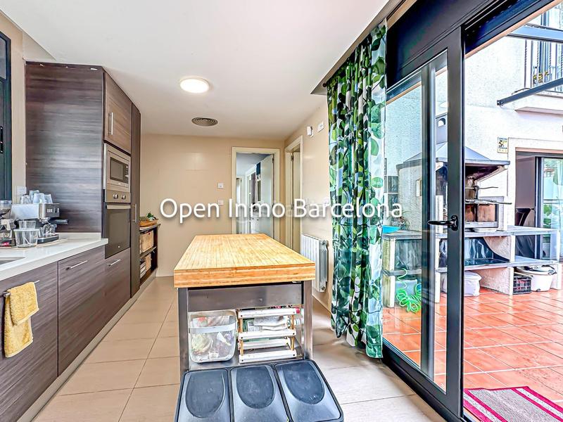 Foto 9acb85a9-2c3b-4a7d-86f6-d6532884fc43. Maison jumelée avec chauffage parking piscine dans Centre Sant Pere de Ribes