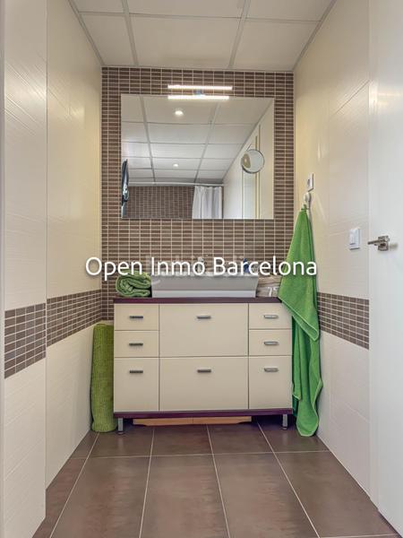 Foto d99d6944-9e61-4419-b222-95f5a12217fc. Maison jumelée avec chauffage parking piscine dans Centre Sant Pere de Ribes