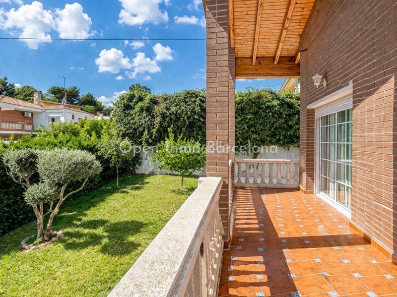 Foto 5a2609c1-15b4-41c3-8b4d-970952b99f55. Casa amb aparcament a Olèrdola