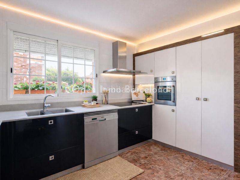 Foto 6c217c2c-2f25-4a14-b711-a03096444484. Casa amb aparcament a Olèrdola