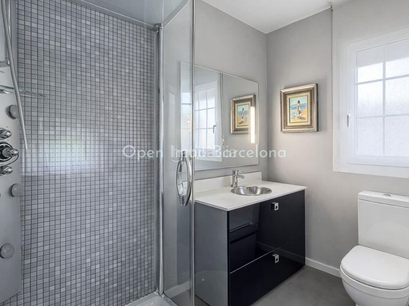 Foto a1192d1a-6b61-4f8b-8a39-e20b082c71b4. Casa amb aparcament a Olèrdola