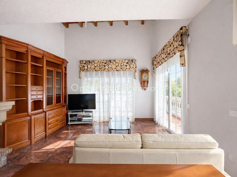 Foto adc08e30-f502-48bf-9a0d-11911318991d. Casa en Olèrdola