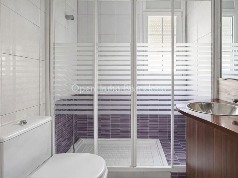 Foto c96deb88-502e-4da9-a91b-60b47e3d263b. Casa amb aparcament a Olèrdola